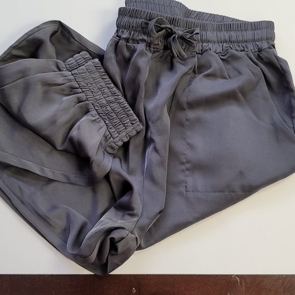 Joggers Size medium - Picture 5 of 5